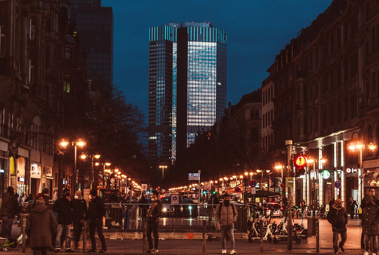 découvrez les avantages des zones franches urbaines pour les recruteurs, incluant des incitations fiscales, un accès facilité aux talents et un environnement propice au développement des entreprises.